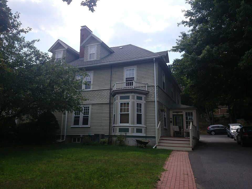 2nd image of 76 Winchester St