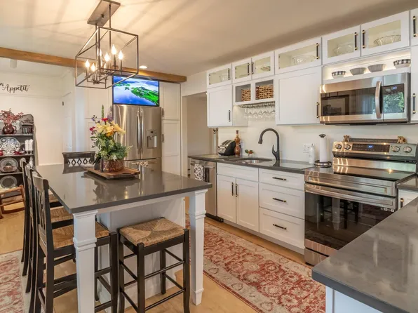 13 Elm Street, Guilford, ME 04443