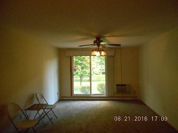 5th image of 6143 W Howard Ave Unit 14