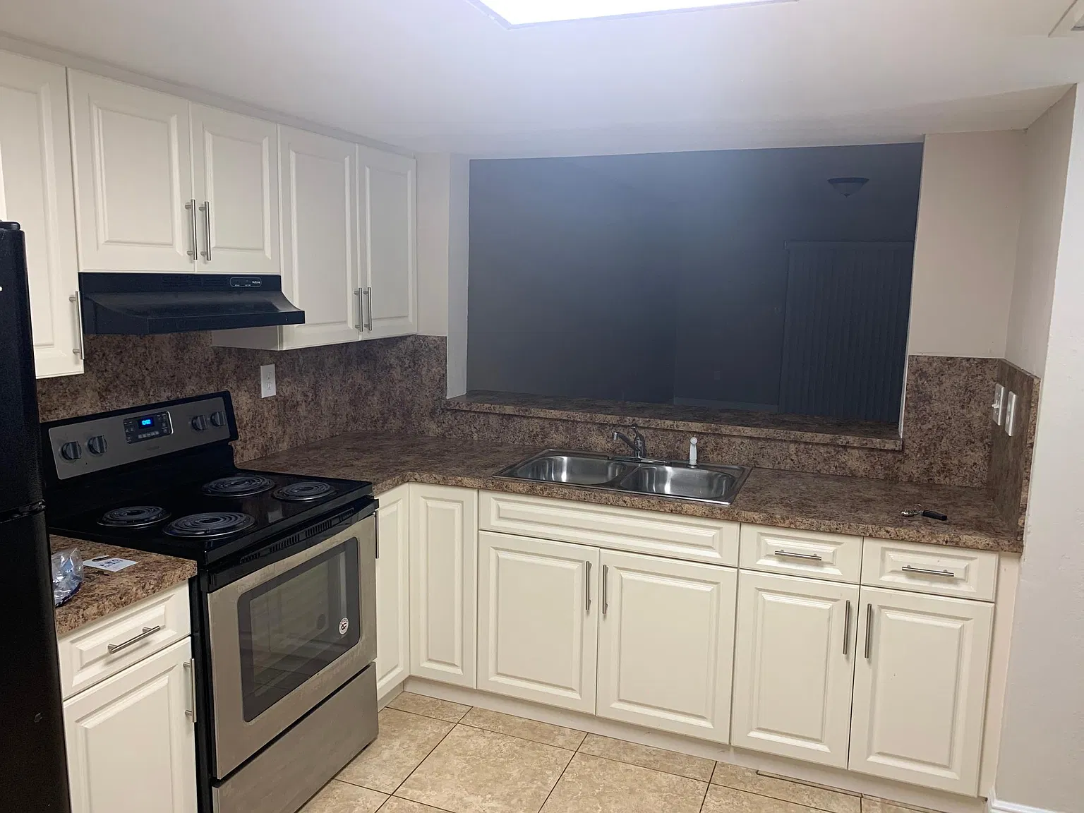 881 SW 113th Way — Photo 3