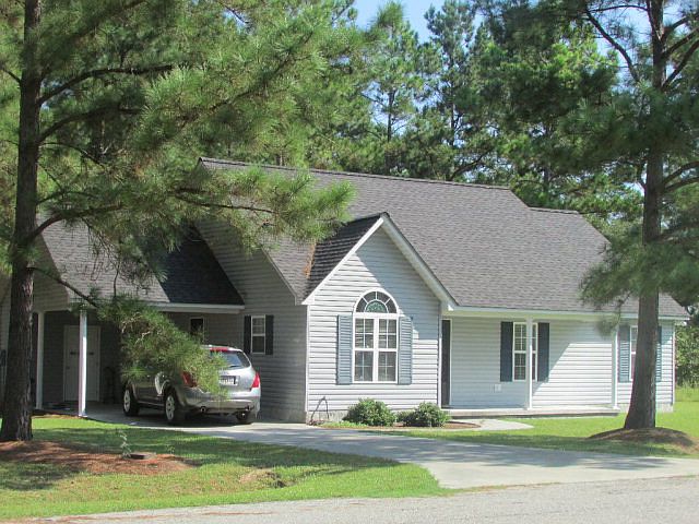 1st image of 104 Pine Ln