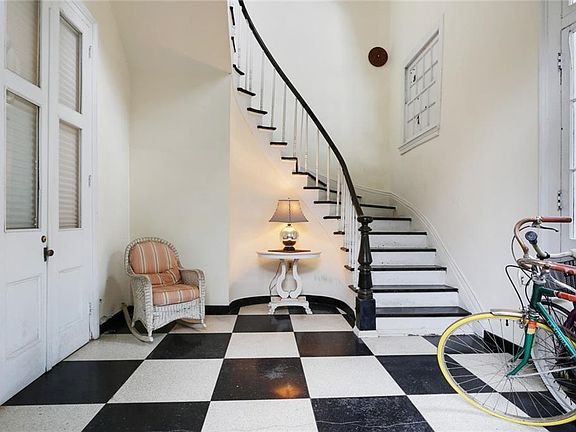 4th image of 931 Gov Nicholls St #1B