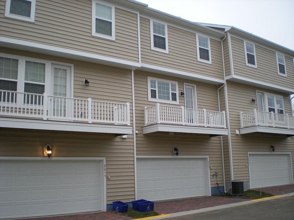2nd image of 2081 Hunting Creek Ct