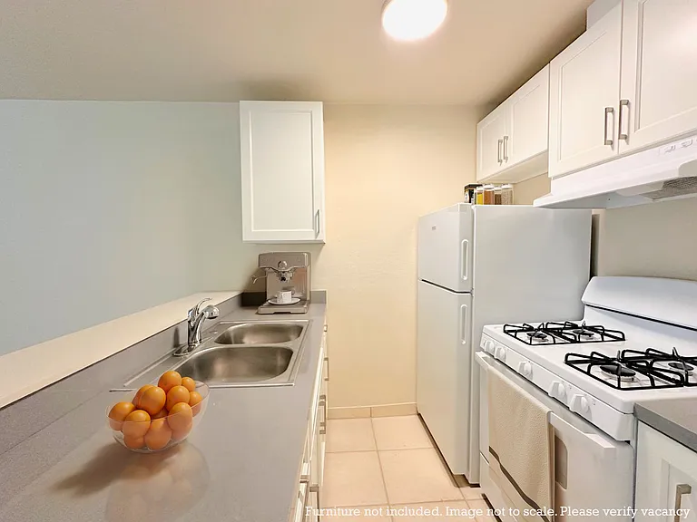 630 N Van Buren — Photo 8