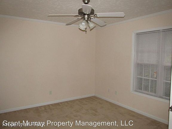 3rd image of 3336 Kenmont Ln #A