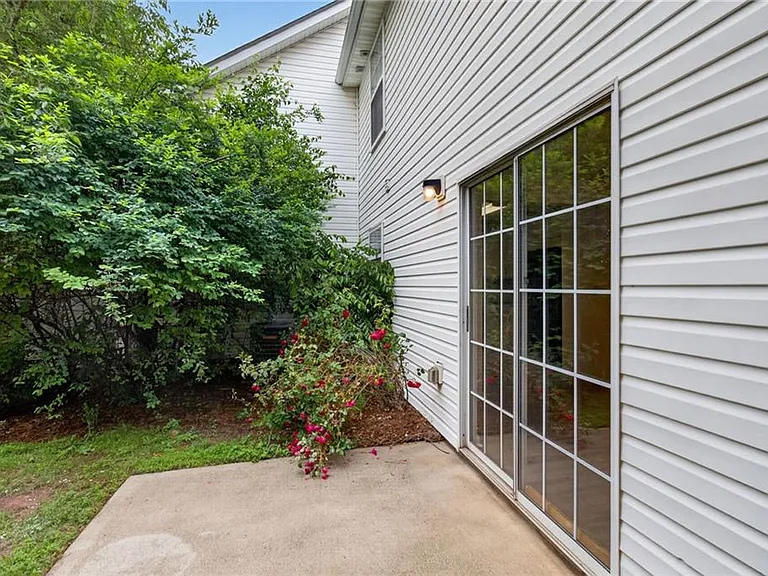 275 Cottonwood Creek Cir — Photo 26