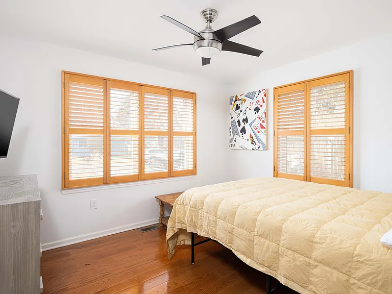 7 Washington Ave — Photo 3