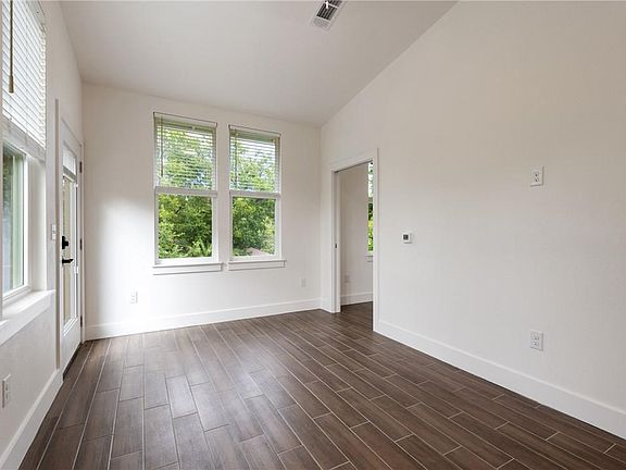 5th image of 4416 Rosedale Ave Unit 2