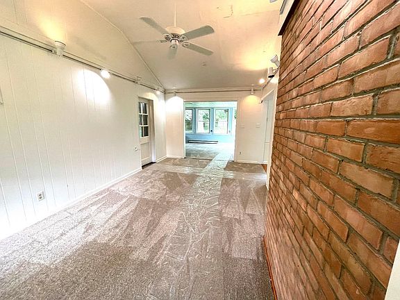 2nd image of 5335 Hillcrest Dr