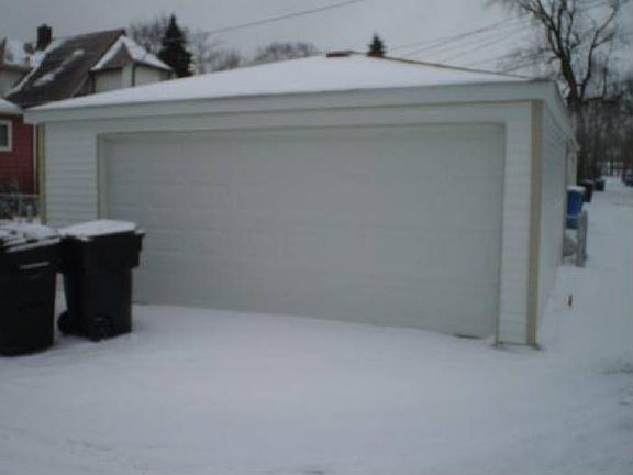 2nd image of 9314 S Avalon Ave