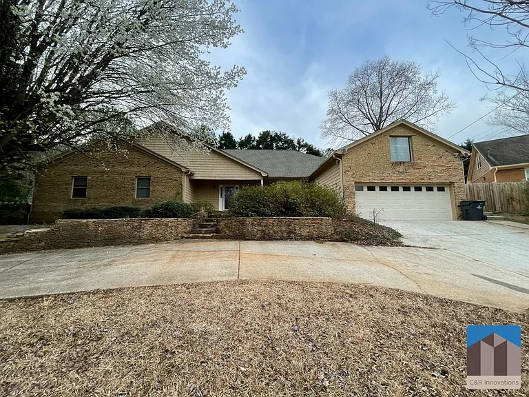 2273 Windland Dr — Photo 1