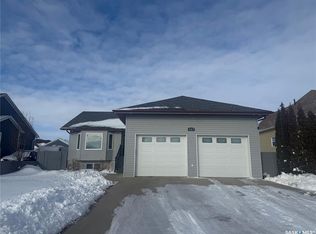 327 Petterson Dr, Estevan, SK S4A0Y1