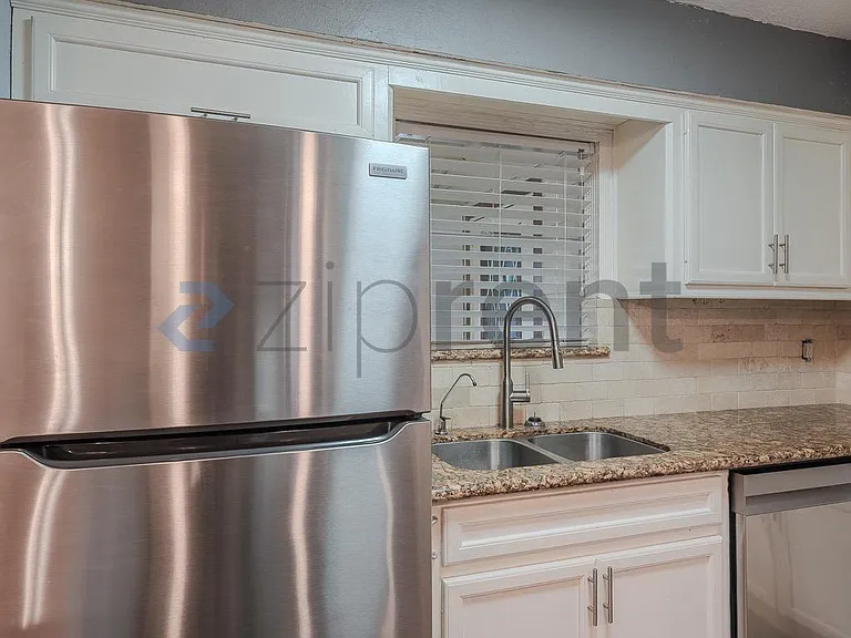 14515 Wunderlich Dr #403 — Photo 11