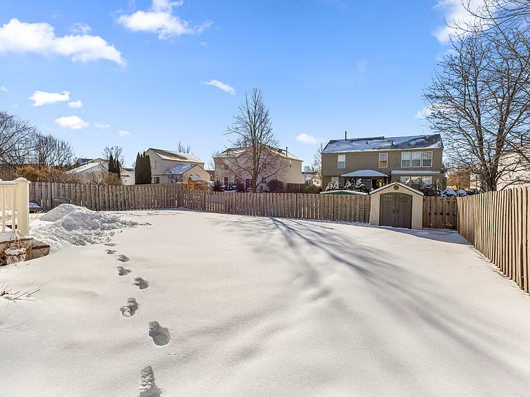 7164 Richmond Dr — Photo 35