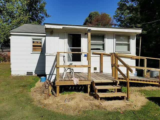 1st image of 11 Potomac Shore Dr
