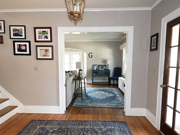 3rd image of 963 Parkside Ave