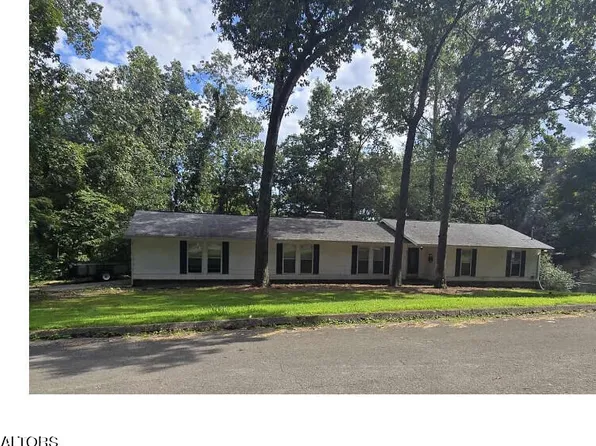 103 Neville Ln, Oak Ridge, TN 37830