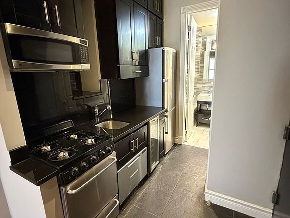 2nd image of 219 E 28th St APT 1A