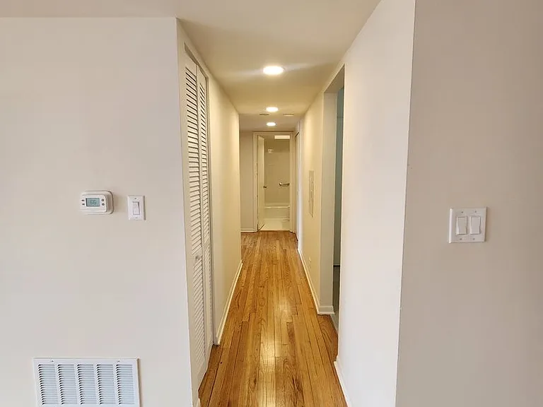 1100 Church — Photo 37