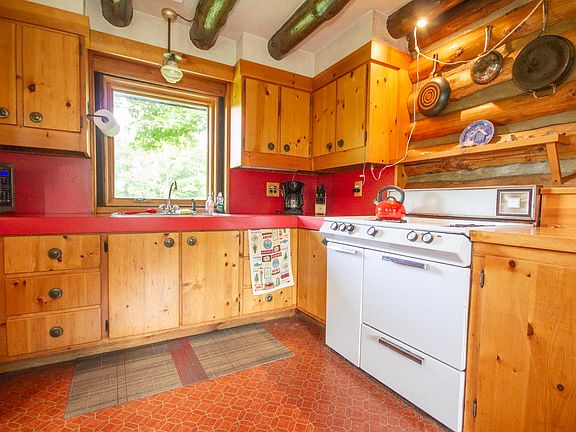 5th image of 1351 Oak Lodge Road