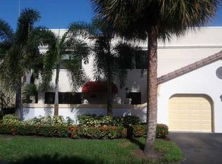 62 Uno Lago Dr, Juno Beach, FL 33408