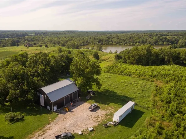 2376 Hungarytown Rd, Blackstone, VA 23824