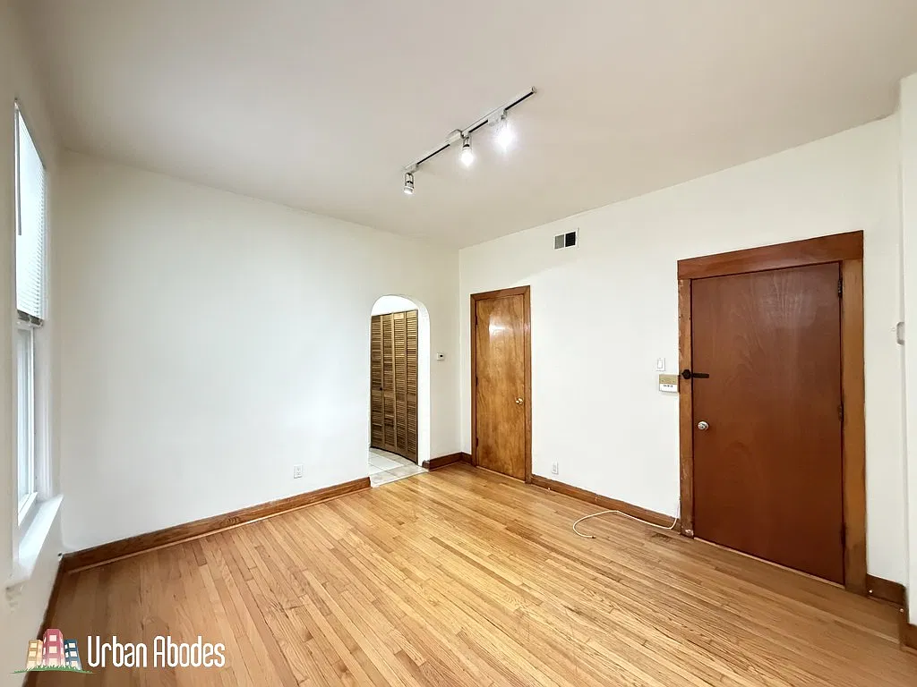 3 bed, 1650 sqft, $2,750 — Photo 3