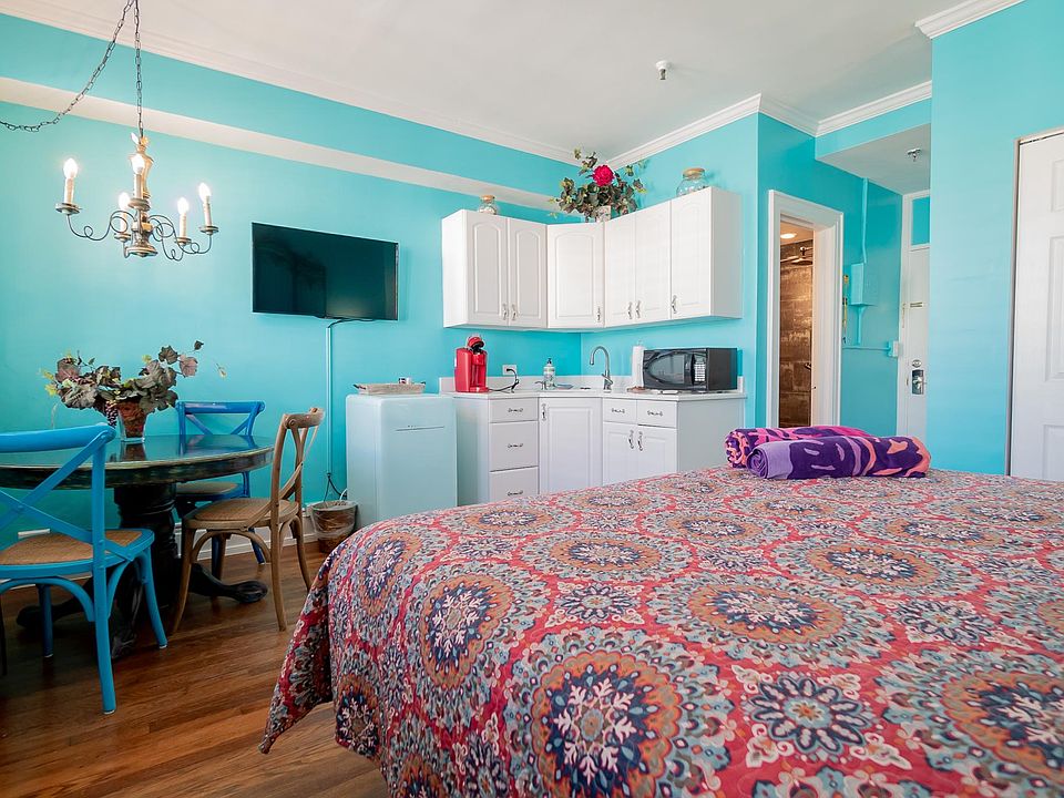 1st image of 235 Sunrise Ave #3042