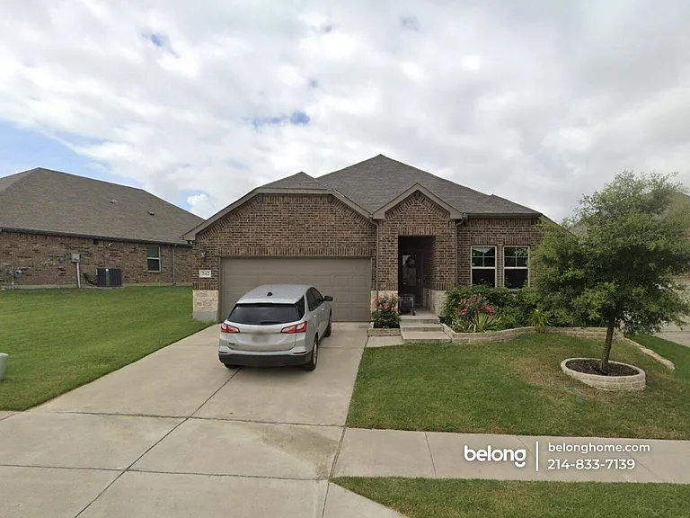 242 Maverick Ct — Photo 1