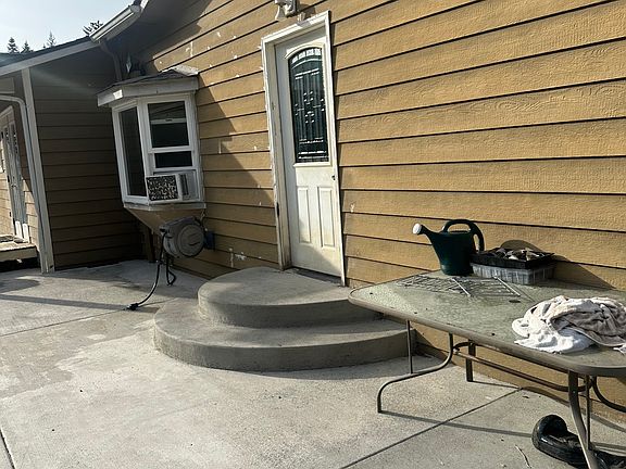 2nd image of 873 Benson Rd