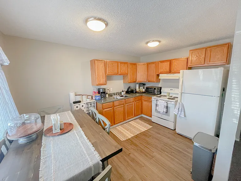 334 S Archdale Dr — Photo 3