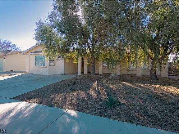 3rd image of 4131 Manford Dr