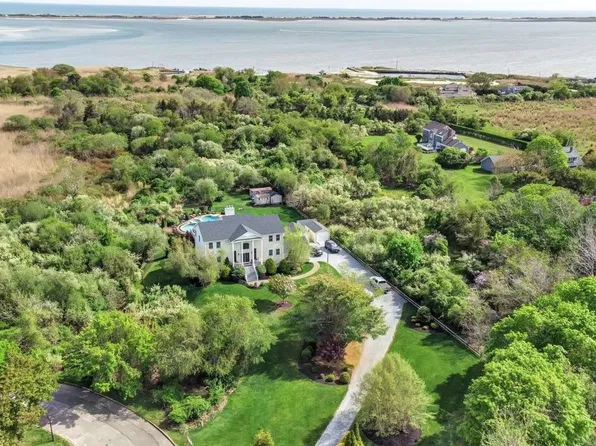 12 Tuthill Point Farm Rd, East Moriches, NY 11940