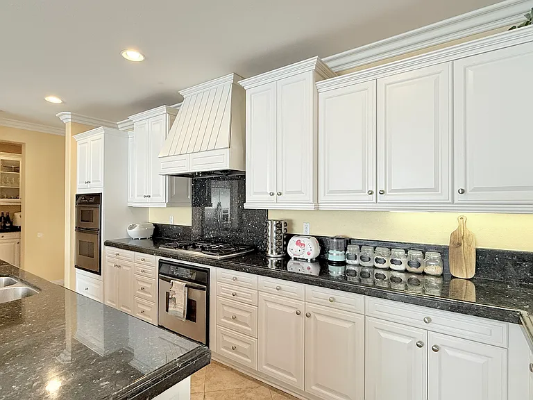 16118 Cayenne Ridge Rd — Photo 10