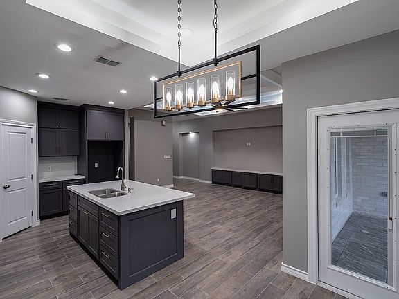 4th image of 3464 Sandalwood Dr