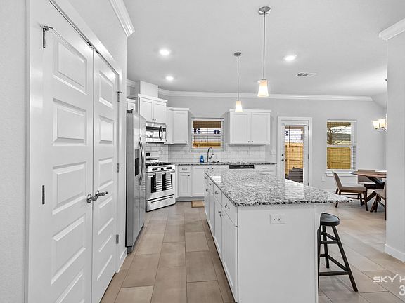 5th image of 4389 W Havana Ave