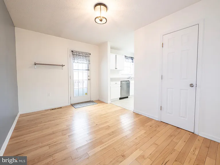 173 Equestrian Dr — Photo 8