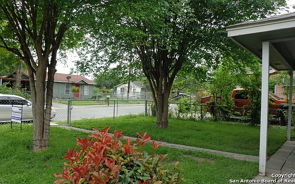 5th image of 143 Querida Ave