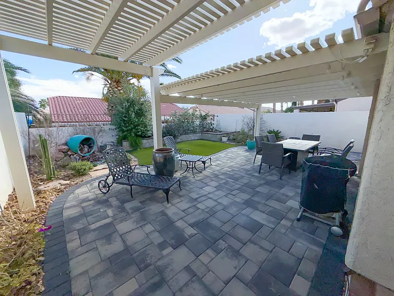 1394 Harbour Dr — Photo 23