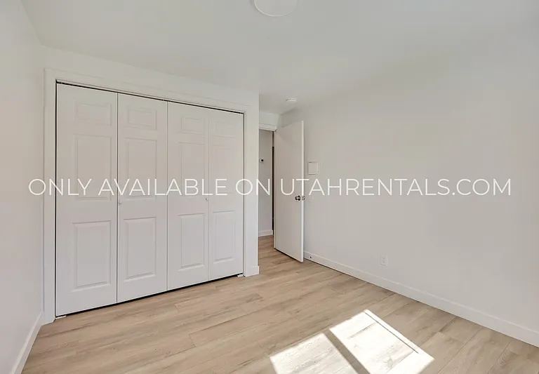 1535 S 450th St E — Photo 9