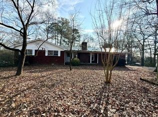 408 Peters St, Calhoun, GA 30701