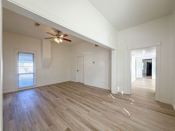 2nd image of 601 S 18th St