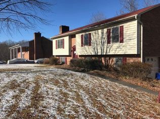 2721 Kirkstone Dr, Winston Salem, NC 27107