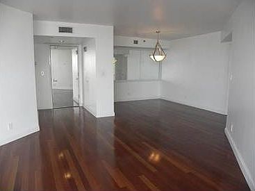4th image of 1000 Island Blvd #2310