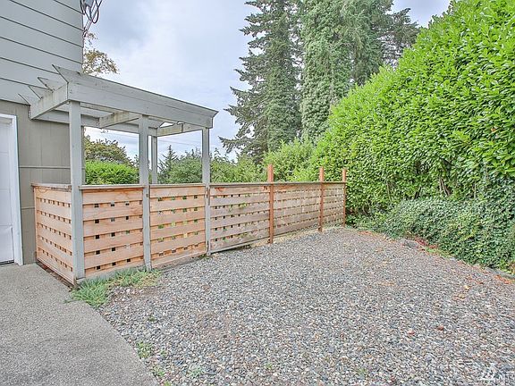 3rd image of 11318 91st Avenue Ct SW