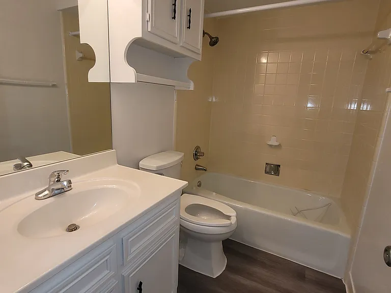 1219 W Boston Pl S — Photo 15