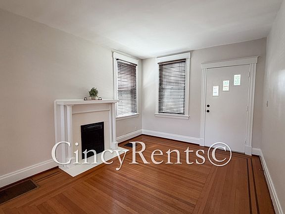 3rd image of 2800 Observatory Ave #1