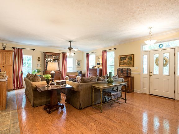 4th image of 6929&6933 Lake Bluff Ct