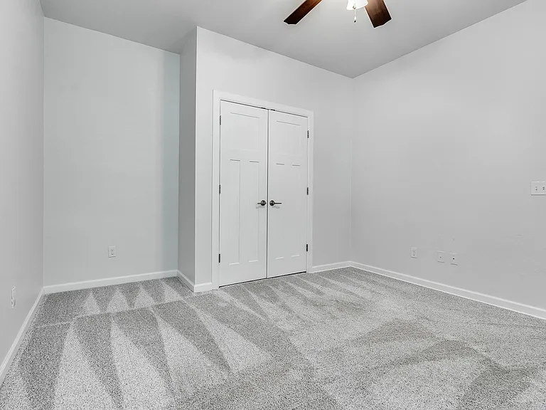 5616 Saint James Pl — Photo 21