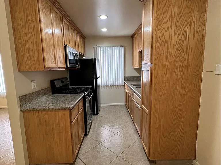 535 E Hazel St #4 — Photo 5